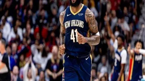 武汉长江队逆袭广州队1-2，福布斯与蔣光太共挽狂澜